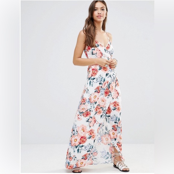 MinkPink White Floral Maxi Dress - Picture 2 of 14